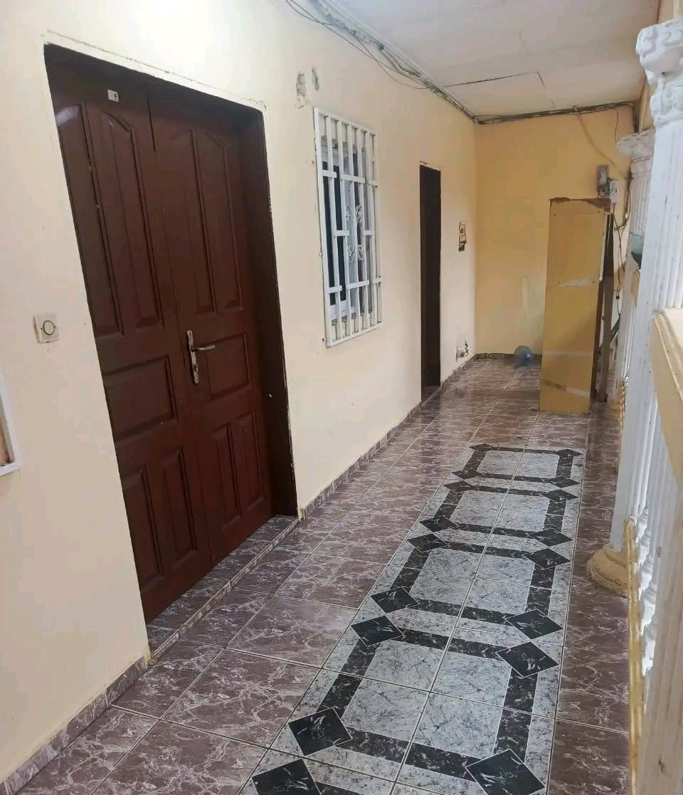 APPAREMMENT / LOCATION 