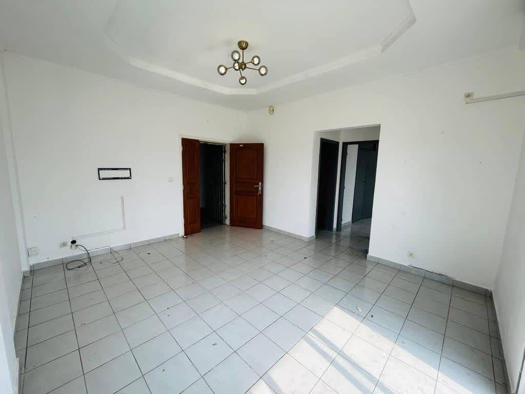 STUDIO À LOUER 