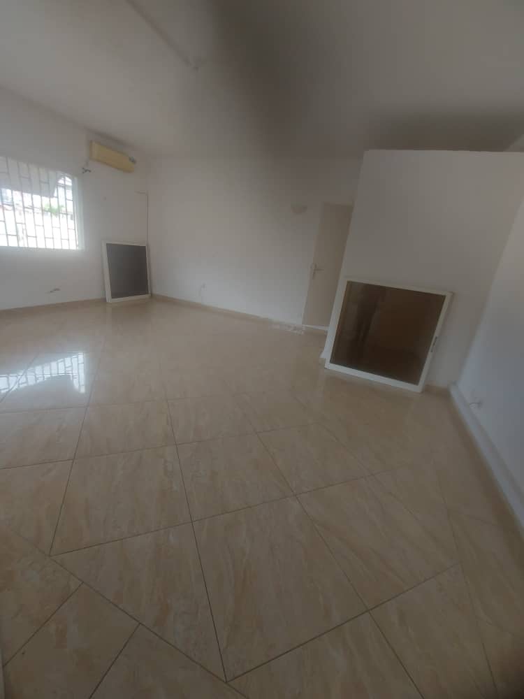 CHAMBRE AMÉRICAINE À LOUER 