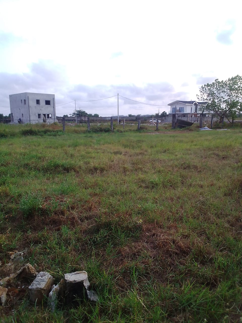 TERRAIN A VENDRE 