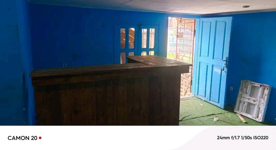 LOCAL COMMERCIAL A LOUER