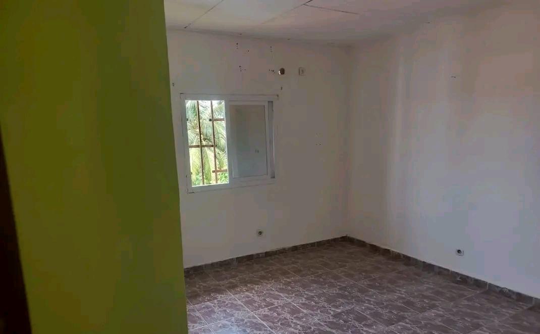 APPAREMMENT / LOCATION 