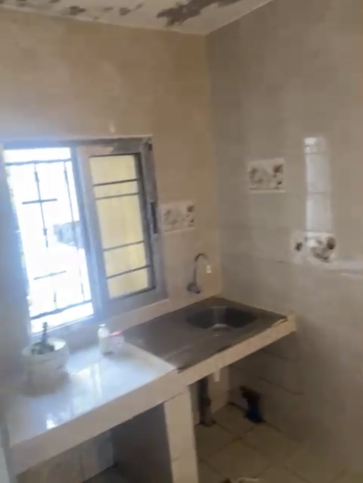 APPAREMMENT /LOCATION 