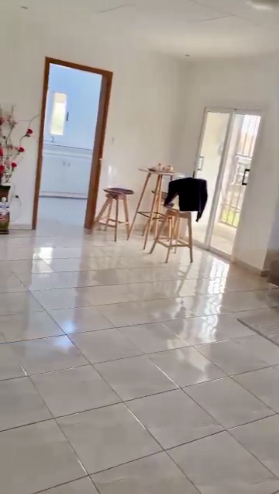APPAREMMENT MEUBLÉ À LOUER 