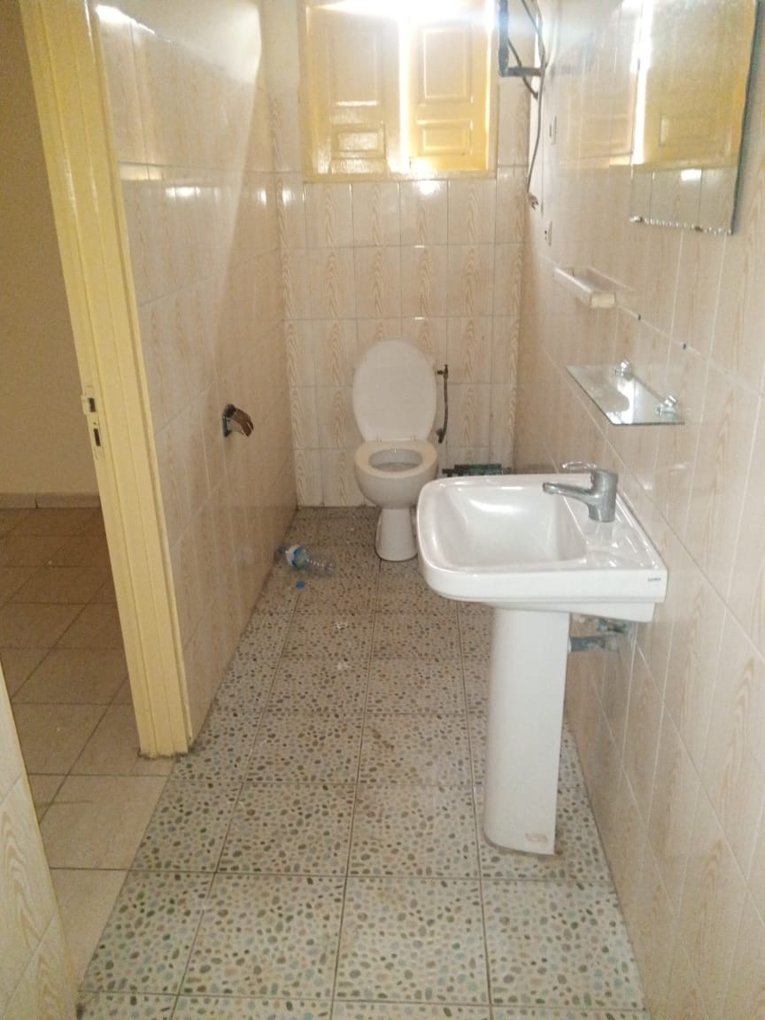 APPAREMMENT / LOCATION 