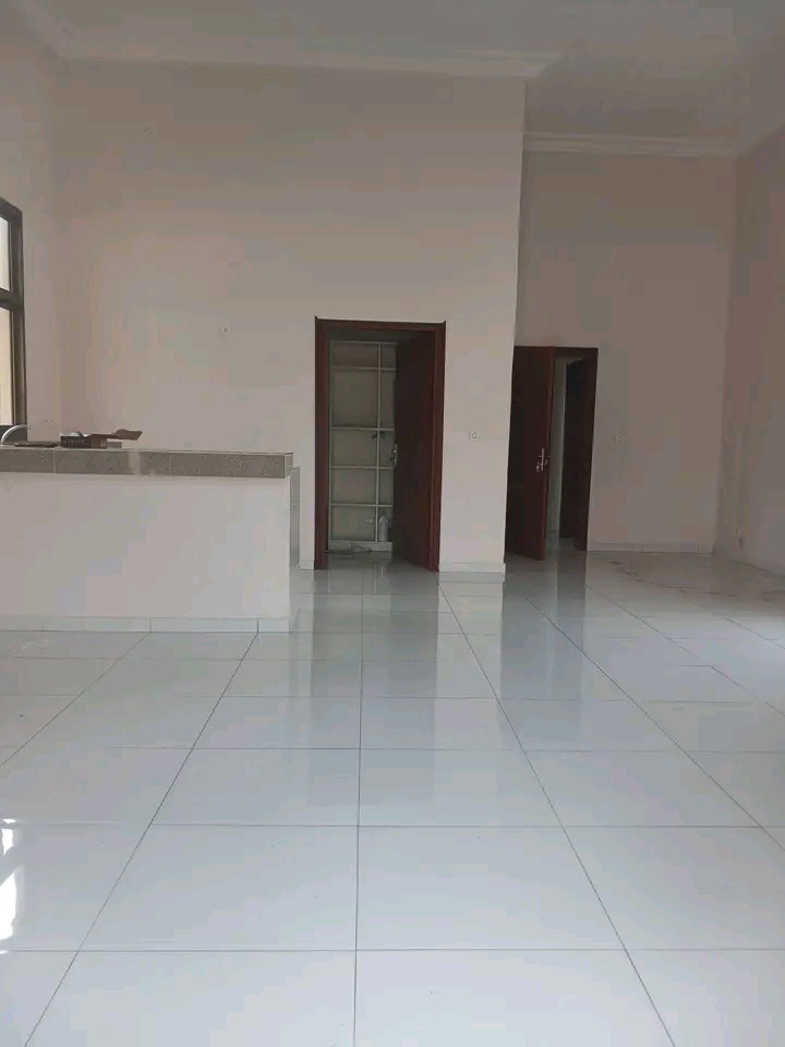 VILLA / LOCATION 