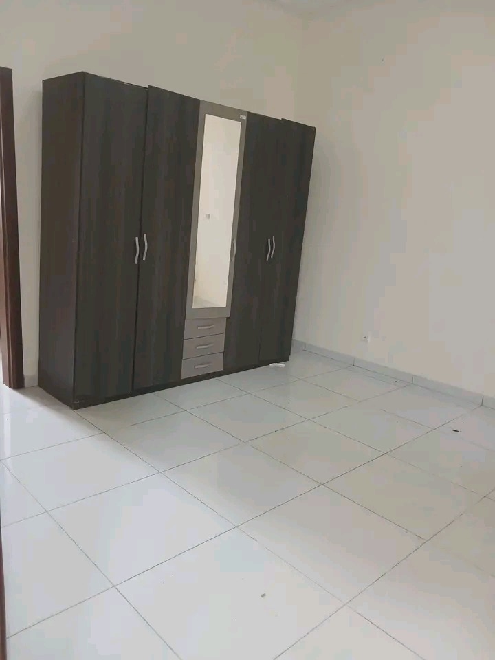 VILLA / LOCATION 