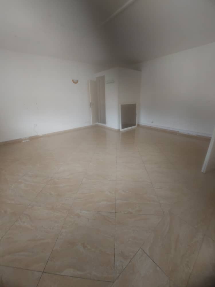 CHAMBRE AMÉRICAINE À LOUER 