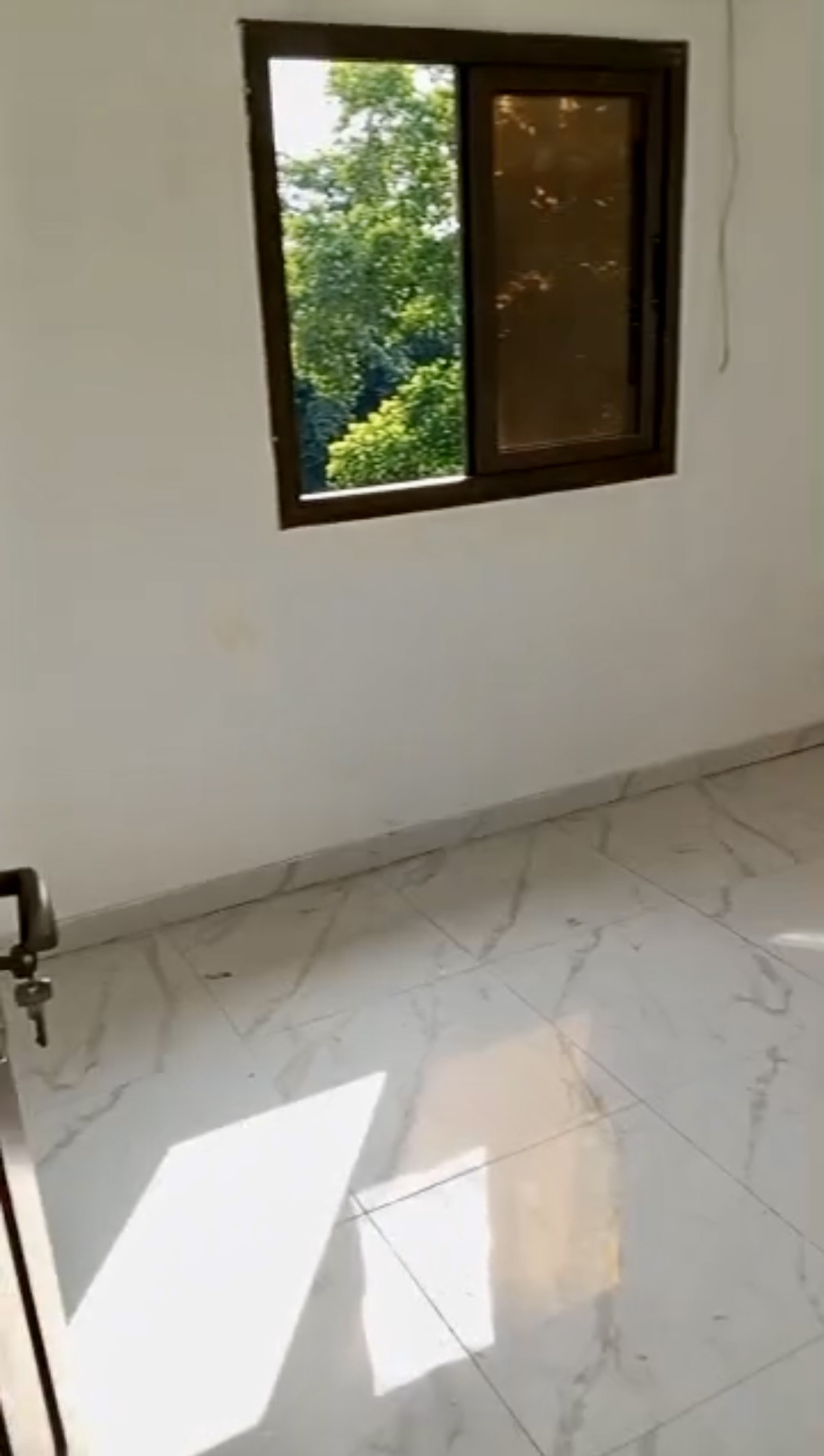 APPAREMMENT À LOUER 
