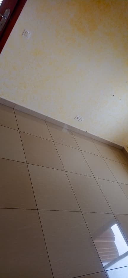APPAREMMENT À LOUER 