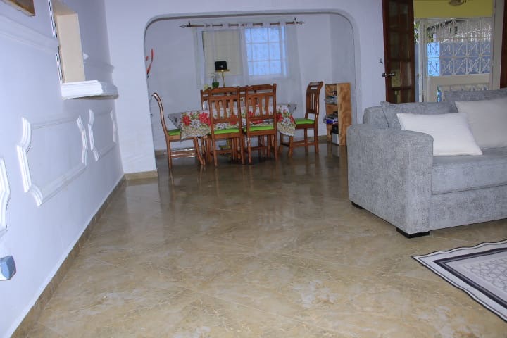 VILLA À VENDRE 