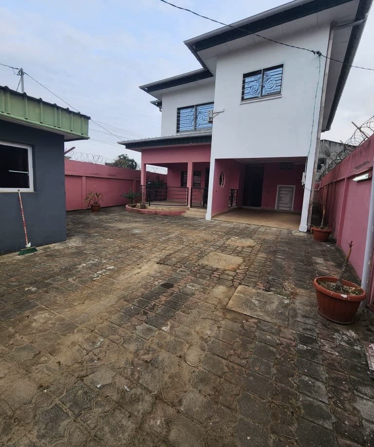 DUPLEX À LOUER 