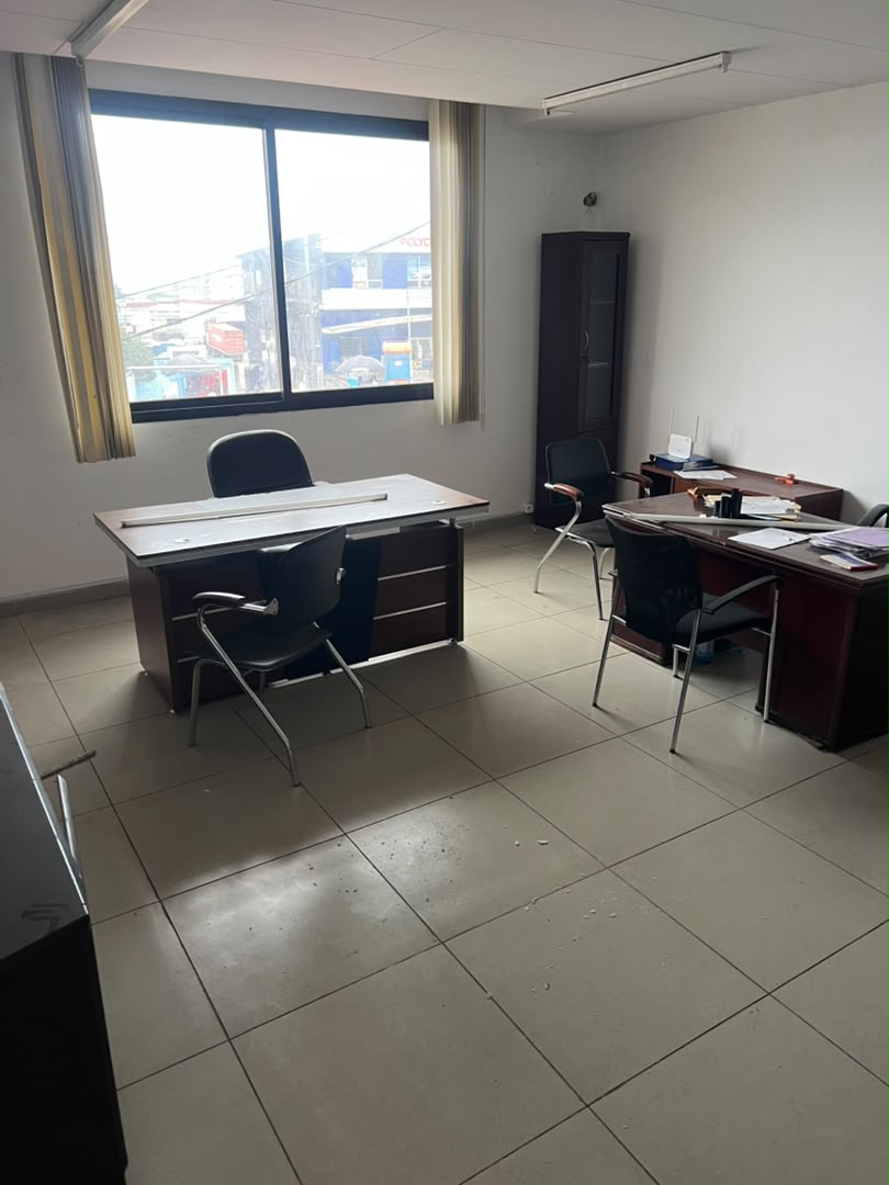 BUREAU A LOUER