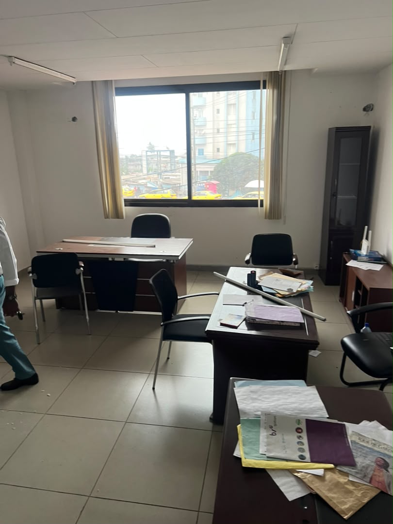 BUREAU A LOUER