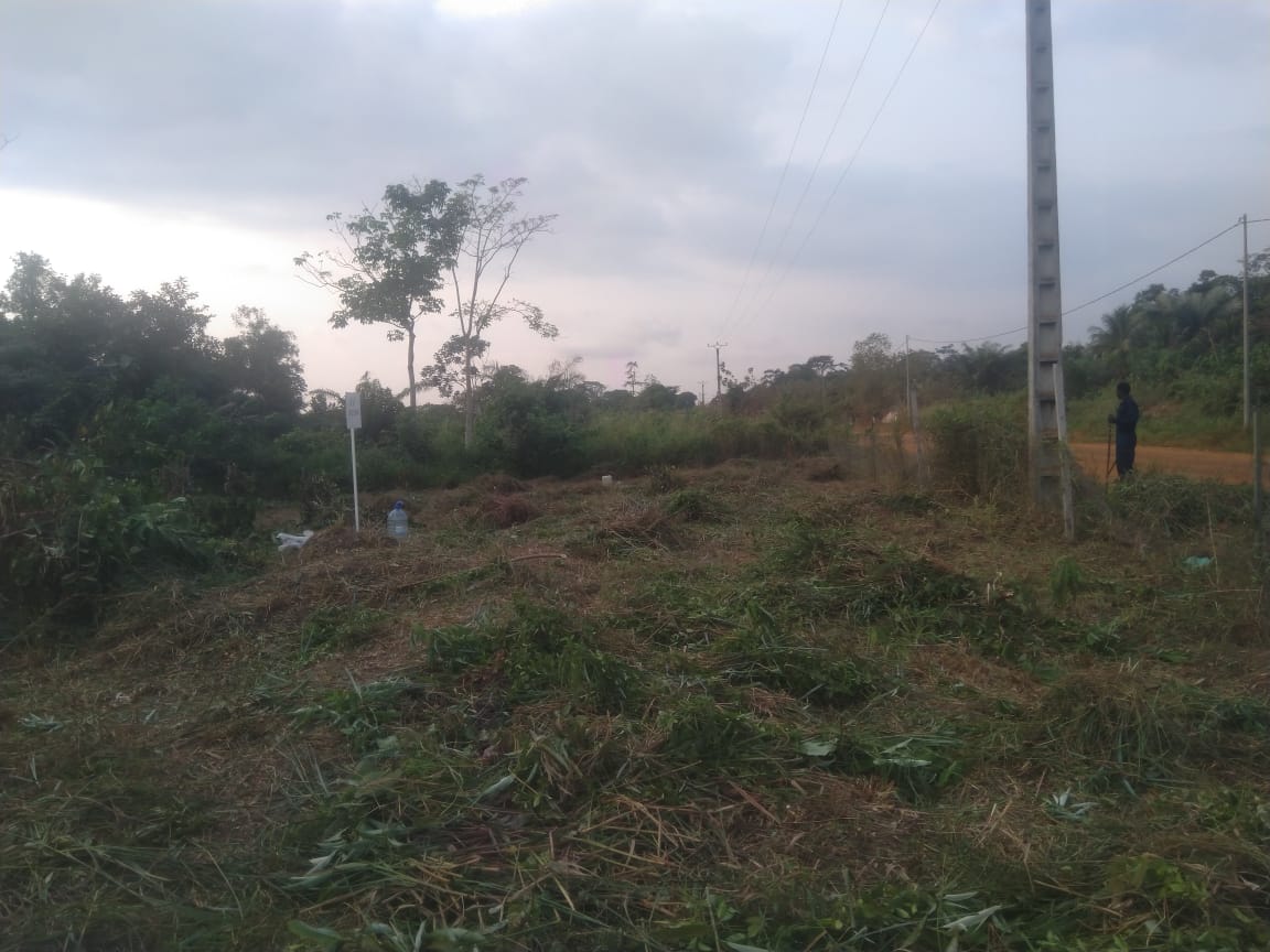 TERRAIN A VENDRE
