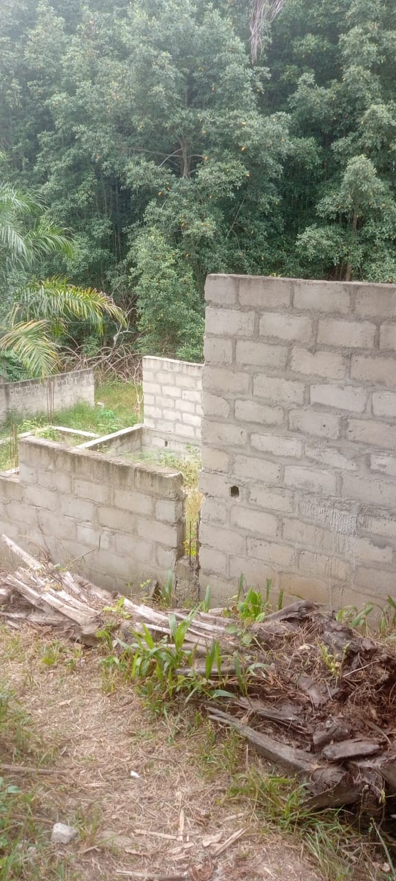 TERRAIN A VENDRE