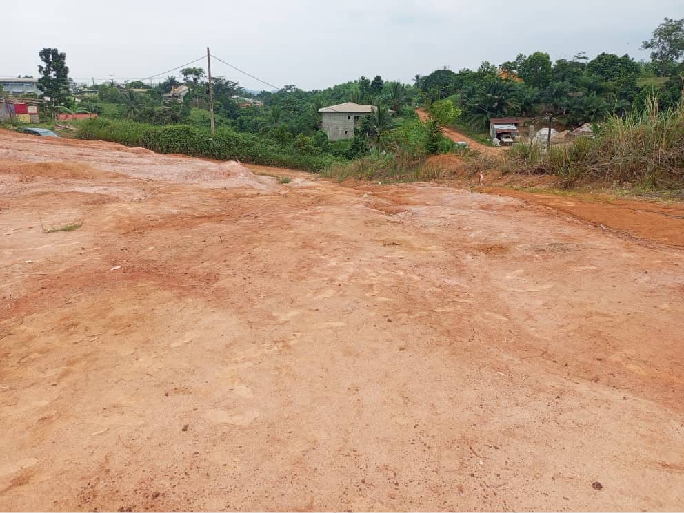 TERRAIN A VENDRE