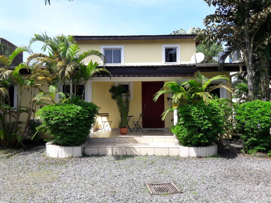 VILLA MEUBLÉ / VENTE 